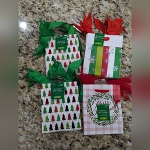 Merry Christmas mini gift bags tree glitter snowflake stripe plaid wreath presen